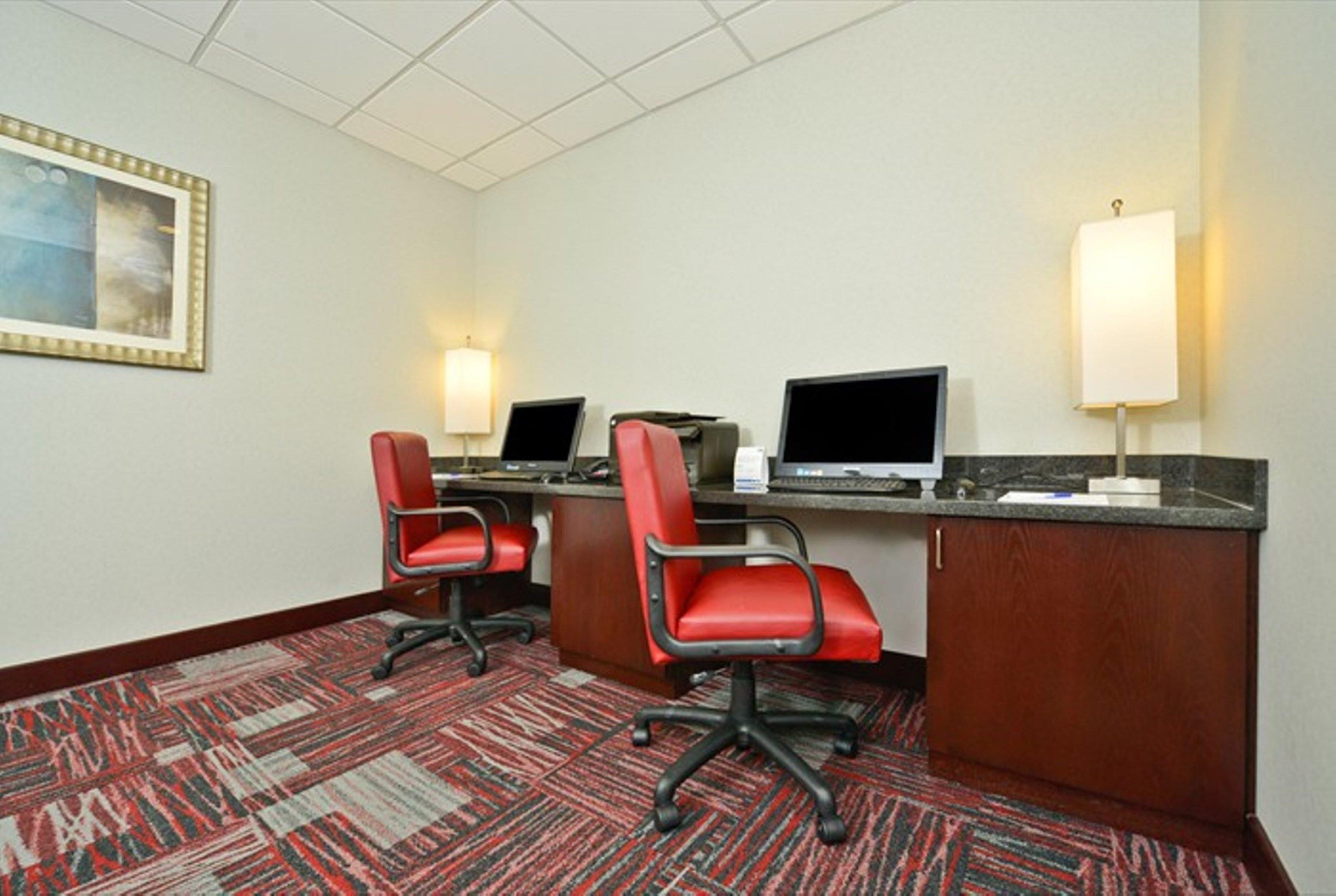 Holiday Inn Express & Suites Utica By Ihg Exteriér fotografie