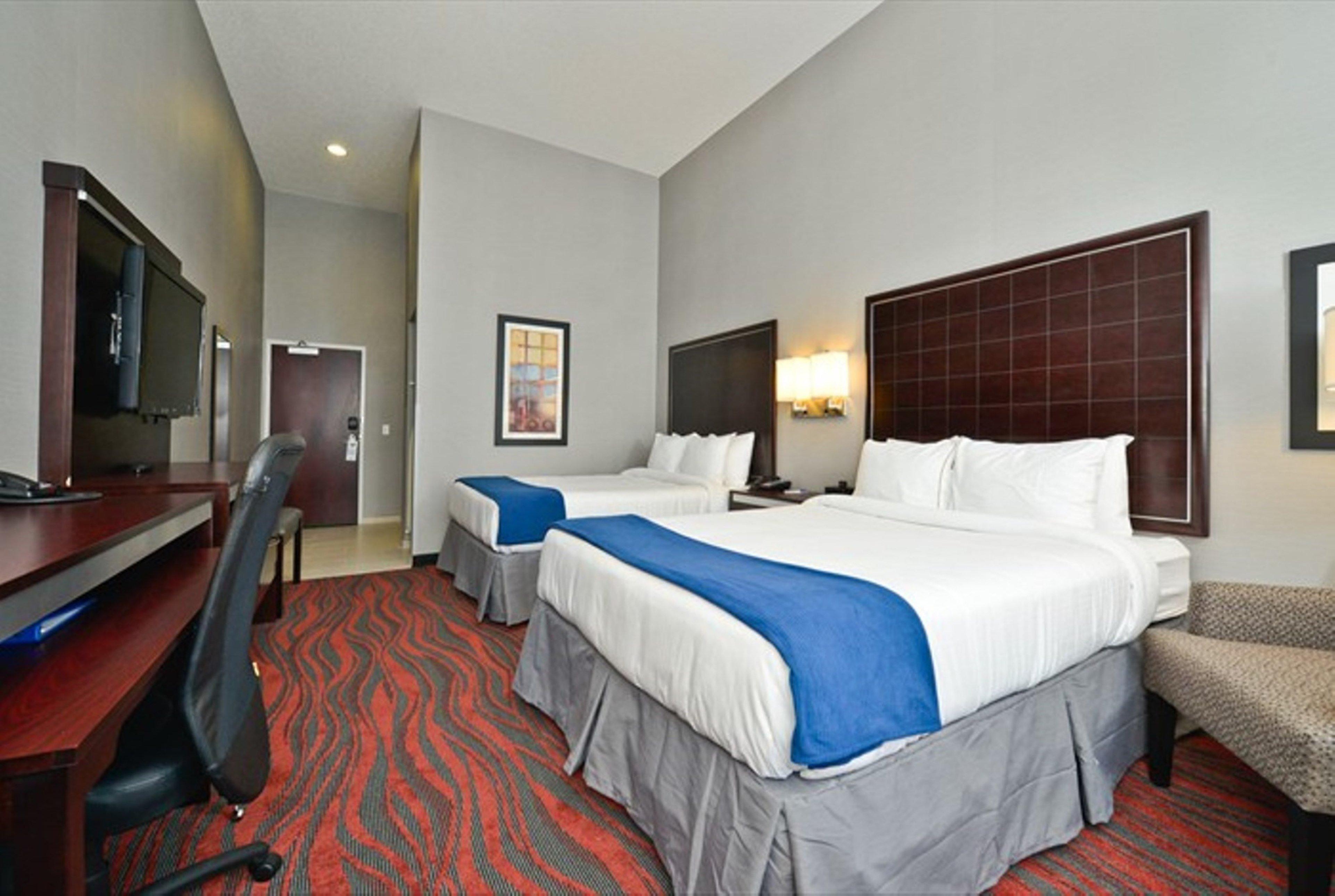 Holiday Inn Express & Suites Utica By Ihg Pokoj fotografie